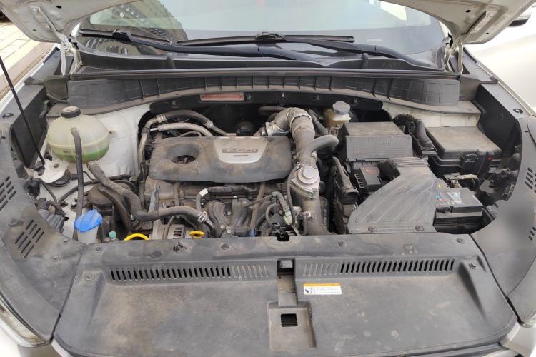 Used Hyundai Tucson 2015 1.6T Dual-Clutch Two-Wheel-Drive Leading Model Engine Bay