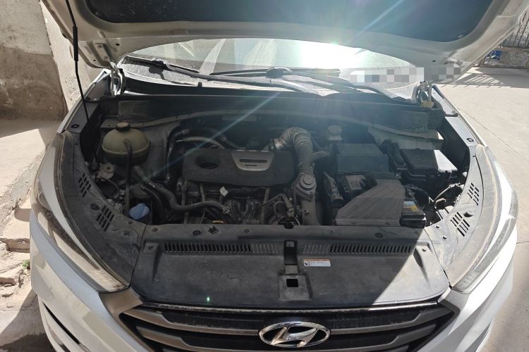 Used Hyundai Tucson 2015 1.6T Dual-Clutch Two-Wheel-Drive Smart Model Engine Bay
