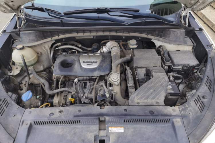 Used Hyundai Tucson 2015 1.6T Dual-Clutch Two-Wheel-Drive Smart Model Engine Bay