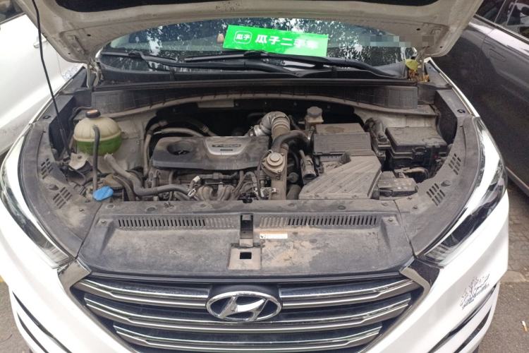 Used Hyundai Tucson 2015 1.6T Dual-Clutch Four-Wheel Drive Flagship Model Engine Bay