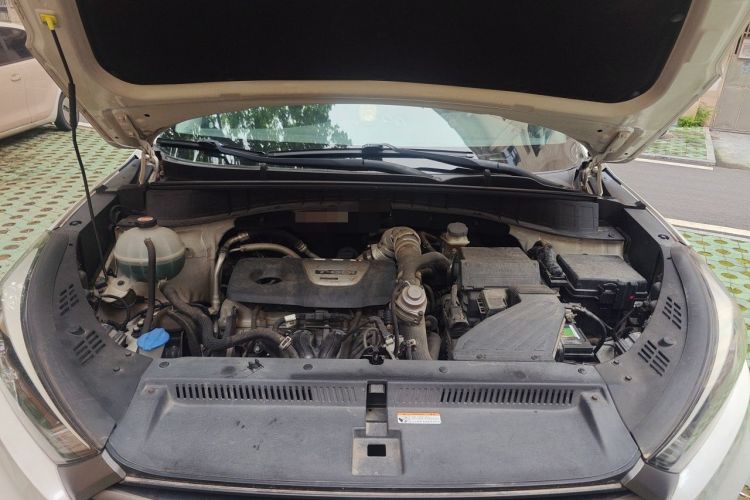 Used Hyundai Tucson 2015 1.6T Dual-Clutch Two-Wheel-Drive Smart Model Engine Bay
