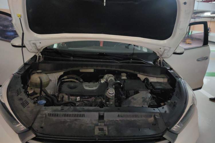Used Hyundai Tucson 2015 1.6T Dual-Clutch Two-Wheel-Drive Smart Model Engine Bay