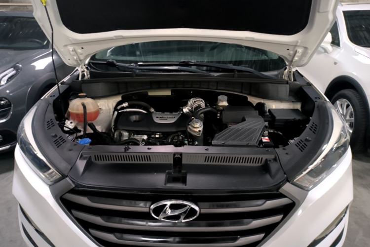 Used Hyundai Tucson 2015 1.6T Dual-Clutch Two-Wheel-Drive Smart Model Engine Bay