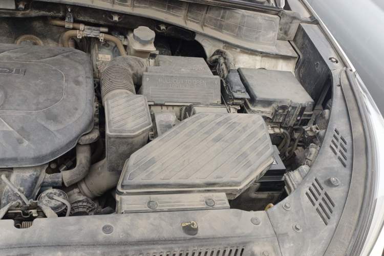 Used Hyundai Tucson 2015 2.0L Automatic Two-Wheel Drive Smart Version Engine Bay Left