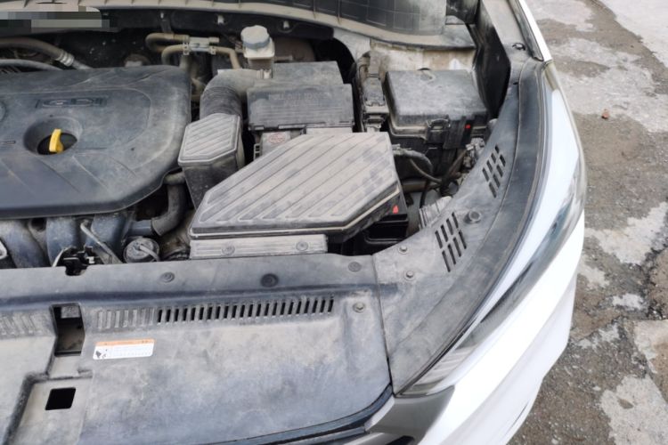 Used Hyundai Tucson 2015 2.0L Automatic Two-Wheel Drive Smart Version Engine Bay Left