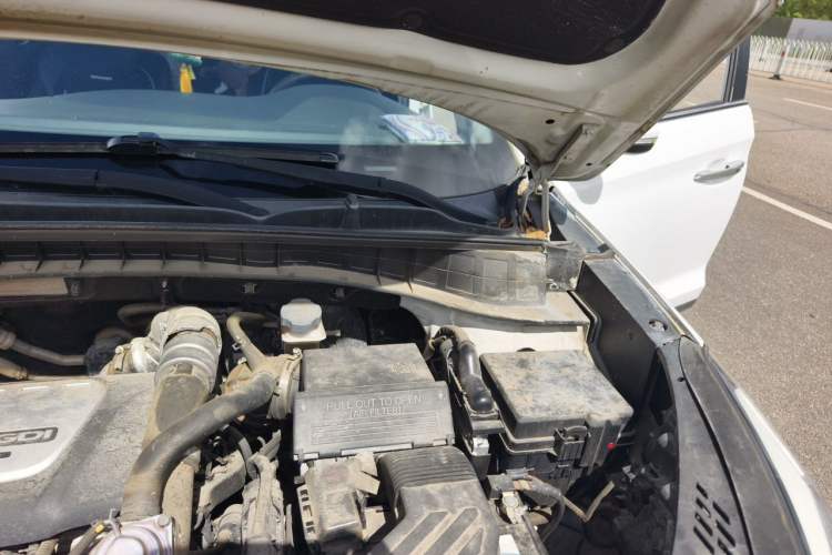 Used Hyundai Tucson 2015 1.6T Dual-Clutch Two-Wheel-Drive Smart Model Engine Bay Left