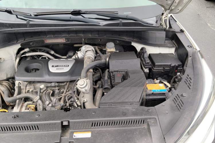 Used Hyundai Tucson 2015 1.6T Dual-Clutch Two-Wheel-Drive Leading Model Engine Bay Left