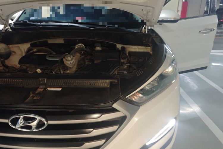 Used Hyundai Tucson 2015 1.6T Dual-Clutch Two-Wheel-Drive Smart Model Engine Bay Left