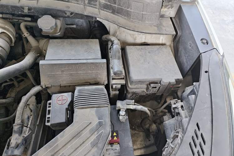 Used Hyundai Tucson 2015 1.6T Dual-Clutch Two-Wheel-Drive Smart Model Engine Bay Left