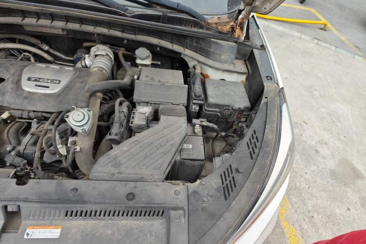 Used Hyundai Tucson 2015 1.6T Dual-Clutch Two-Wheel-Drive Smart Model Engine Bay Left