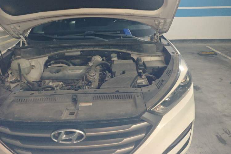 Used Hyundai Tucson 2015 1.6T Dual-Clutch Two-Wheel-Drive Smart Model Engine Bay Left