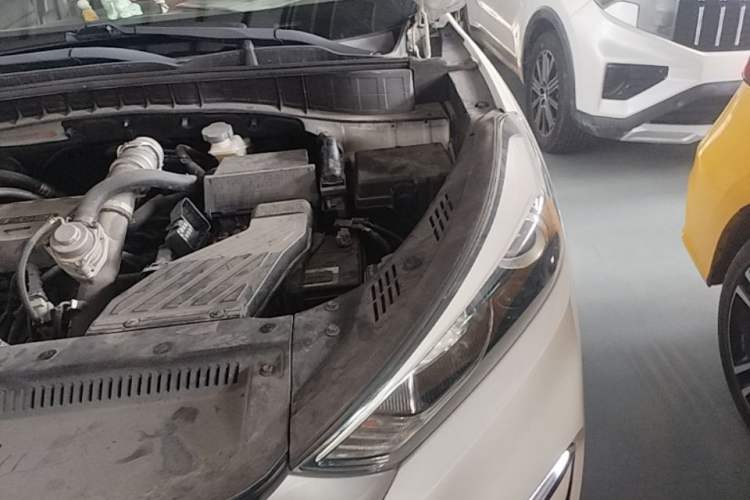 Used Hyundai Tucson 2015 1.6T Dual-Clutch Two-Wheel-Drive Smart Model Engine Bay Left