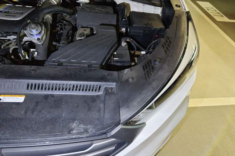 Used Hyundai Tucson 2015 1.6T Dual-Clutch Two-Wheel-Drive Smart Model Engine Bay Left