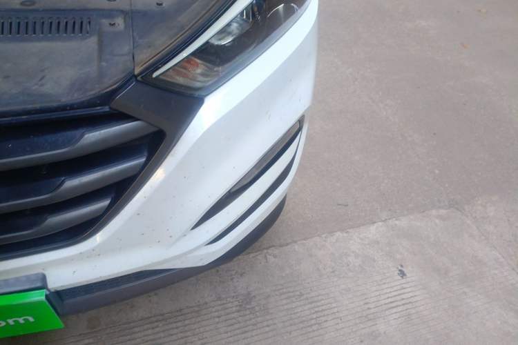 Used Hyundai Tucson 2015 1.6T Dual-Clutch Two-Wheel-Drive Smart Model Engine Bay Left