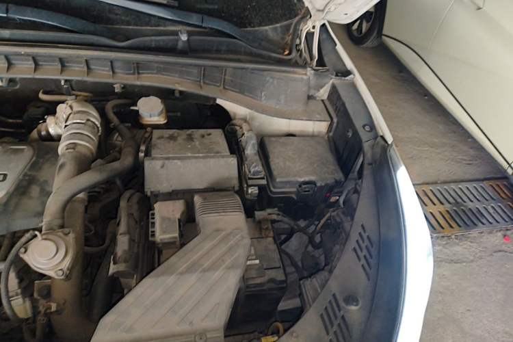 Used Hyundai Tucson 2015 1.6T Dual-Clutch Two-Wheel-Drive Smart Model Engine Bay Left