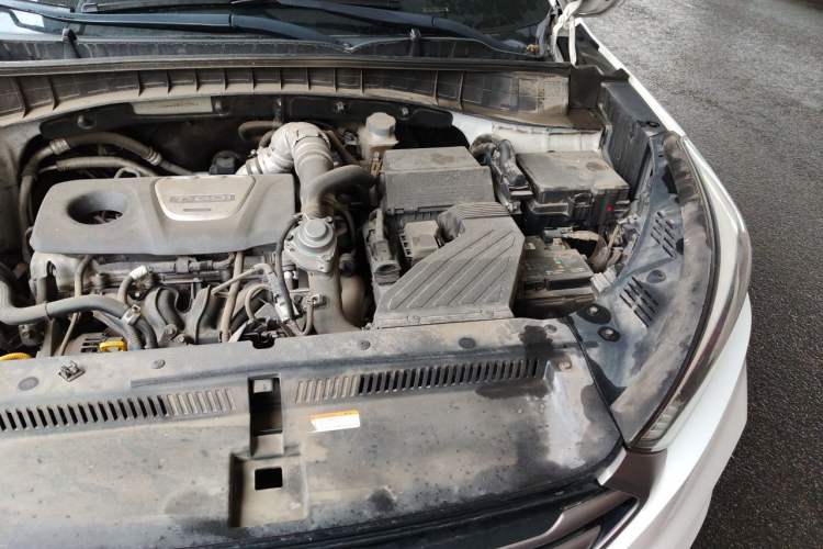 Used Hyundai Tucson 2015 1.6T Dual-Clutch Two-Wheel-Drive Leading Model Engine Bay Left