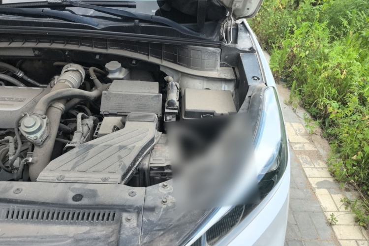 Used Hyundai Tucson 2015 1.6T Dual-Clutch Two-Wheel-Drive Leading Model Engine Bay Left