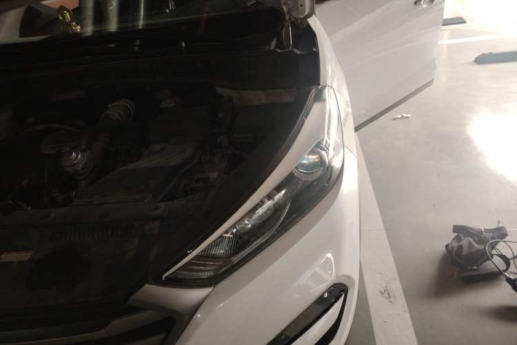 Used Hyundai Tucson 2015 1.6T Dual-Clutch Two-Wheel-Drive Smart Model Engine Bay Left