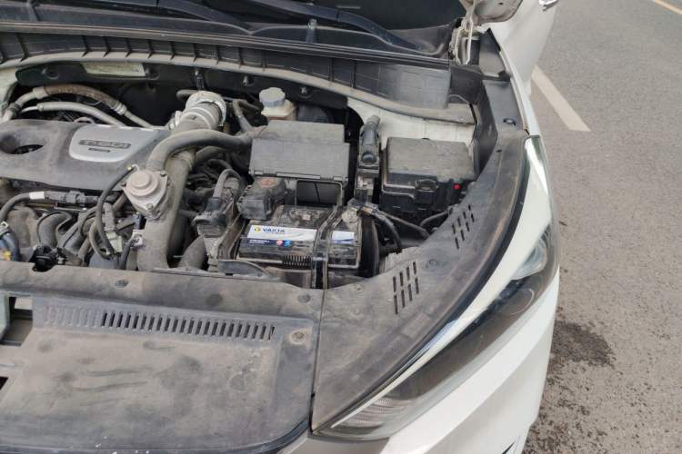 Used Hyundai Tucson 2015 1.6T Dual-Clutch Two-Wheel-Drive Smart Model Engine Bay Left