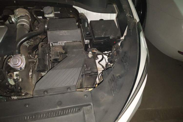 Used Hyundai Tucson 2015 1.6T Dual-Clutch Two-Wheel-Drive Smart Model Engine Bay Left