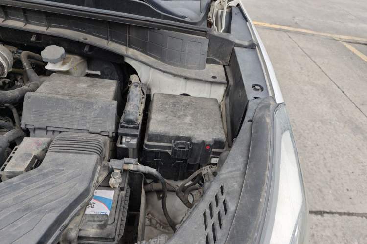 Used Hyundai Tucson 2015 1.6T Dual-Clutch Two-Wheel-Drive Smart Model Engine Bay Left
