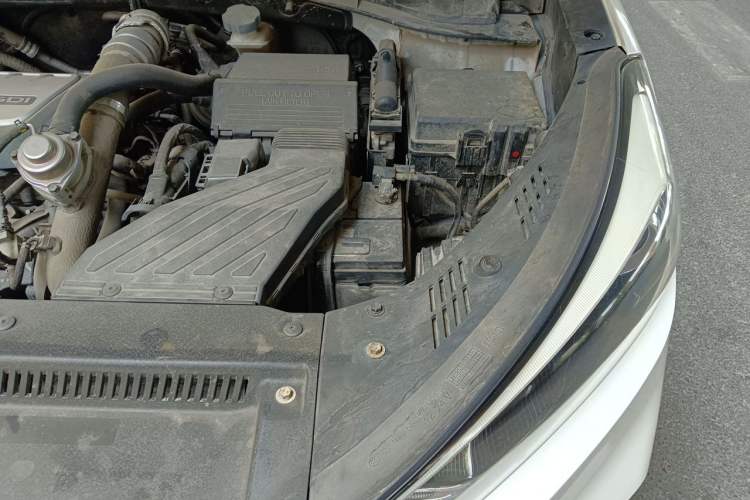 Used Hyundai Tucson 2015 1.6T Dual-Clutch Two-Wheel-Drive Smart Model Engine Bay Left