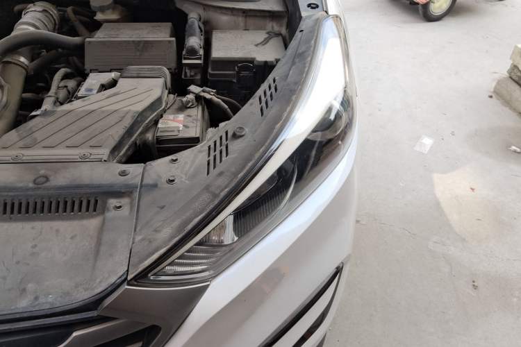 Used Hyundai Tucson 2015 1.6T Dual-Clutch Two-Wheel-Drive Smart Model Engine Bay Left
