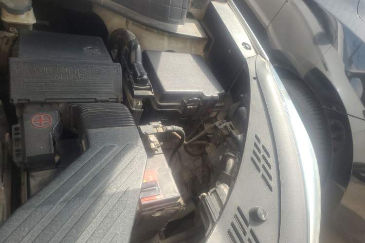 Used Hyundai Tucson 2015 1.6T Dual-Clutch Two-Wheel-Drive Smart Model Engine Bay Left
