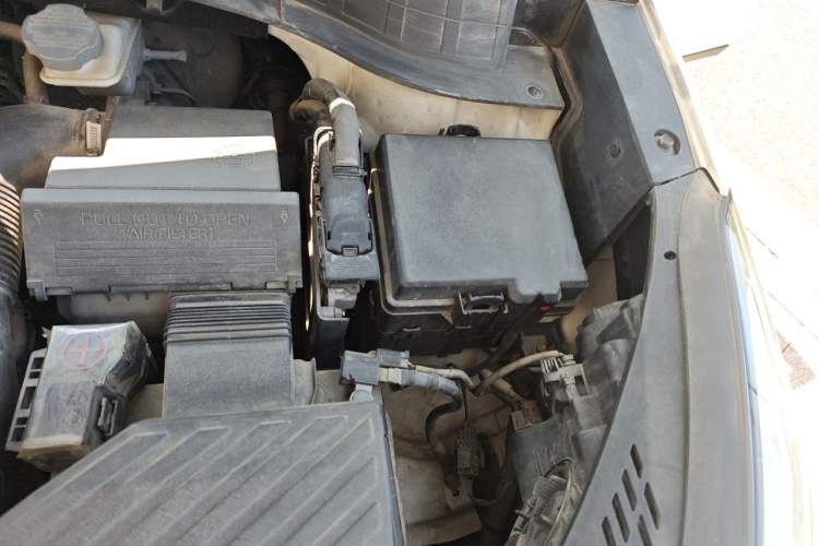 Used Hyundai Tucson 2015 2.0L Automatic Two-Wheel Drive Smart Version Engine Bay Left