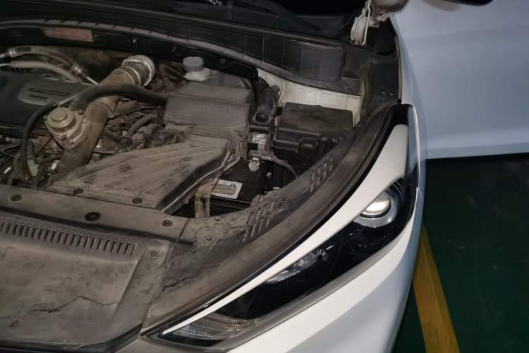 Used Hyundai Tucson 2015 1.6T Dual-Clutch Two-Wheel-Drive Smart Model Engine Bay Left