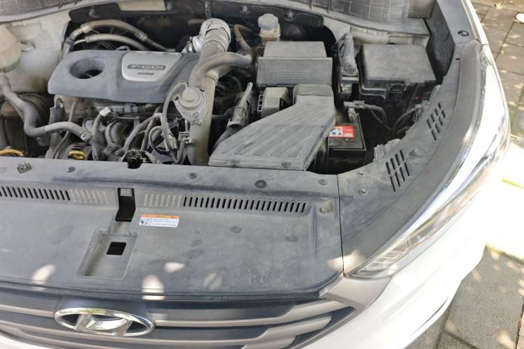 Used Hyundai Tucson 2015 1.6T Dual-Clutch Two-Wheel-Drive Smart Model Engine Bay Left