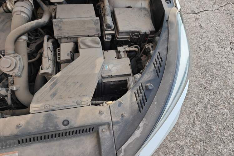 Used Hyundai Tucson 2015 1.6T Dual-Clutch Two-Wheel-Drive Leading Model Engine Bay Left