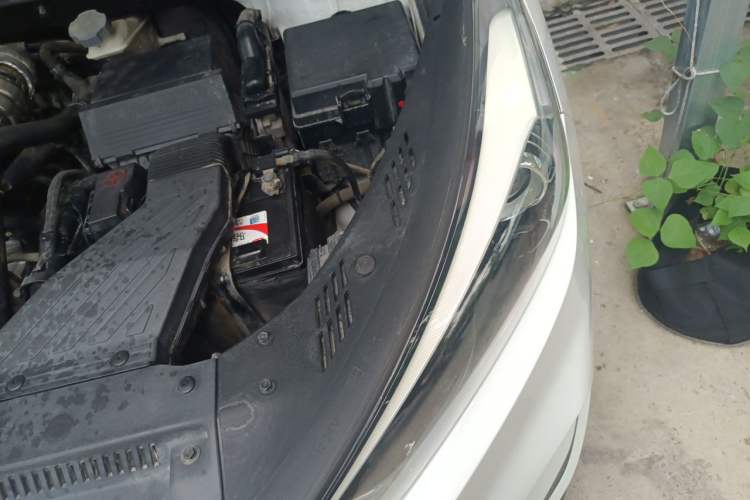Used Hyundai Tucson 2015 1.6T Dual-Clutch Two-Wheel-Drive Smart Model Engine Bay Left