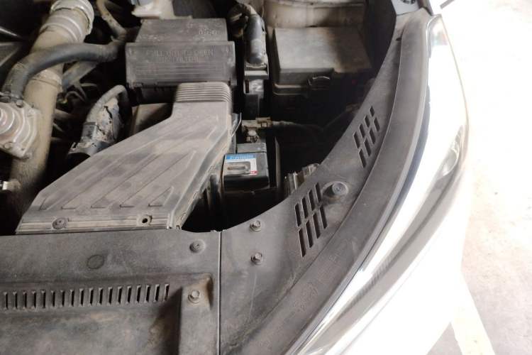 Used Hyundai Tucson 2015 1.6T Dual-Clutch Two-Wheel-Drive Smart Model Engine Bay Left