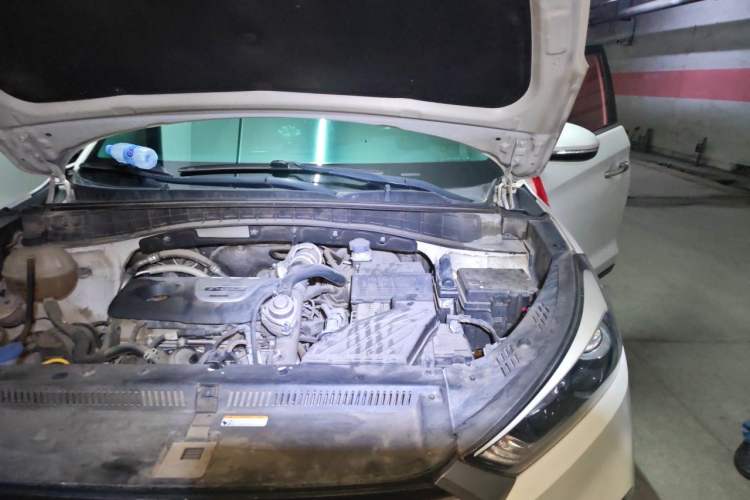 Used Hyundai Tucson 2015 1.6T Dual-Clutch Two-Wheel-Drive Smart Model Engine Bay Left