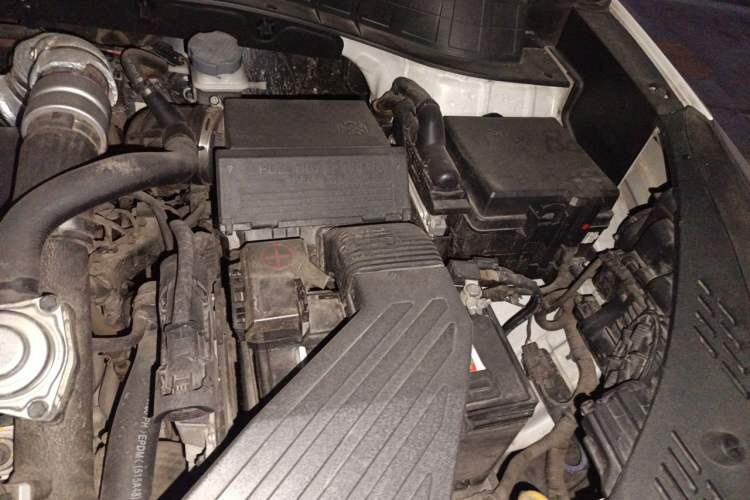 Used Hyundai Tucson 2015 1.6T Dual-Clutch Two-Wheel-Drive Smart Model Engine Bay Left