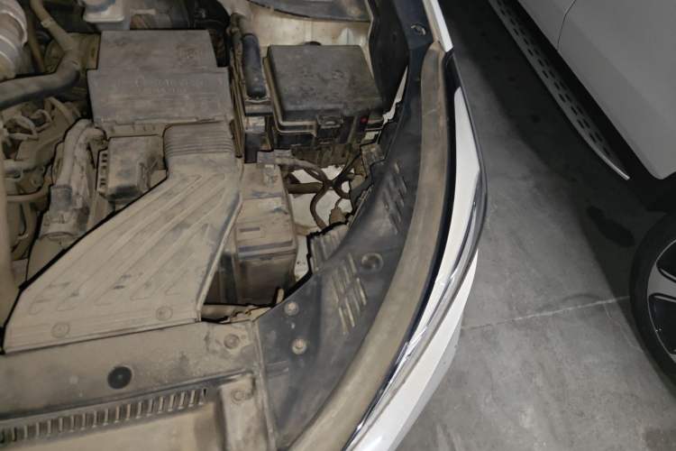 Used Hyundai Tucson 2015 1.6T Dual-Clutch Two-Wheel-Drive Smart Model Engine Bay Left