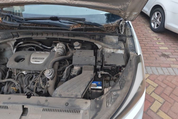 Used Hyundai Tucson 2015 1.6T Dual-Clutch Two-Wheel-Drive Comfort Model Engine Bay Left