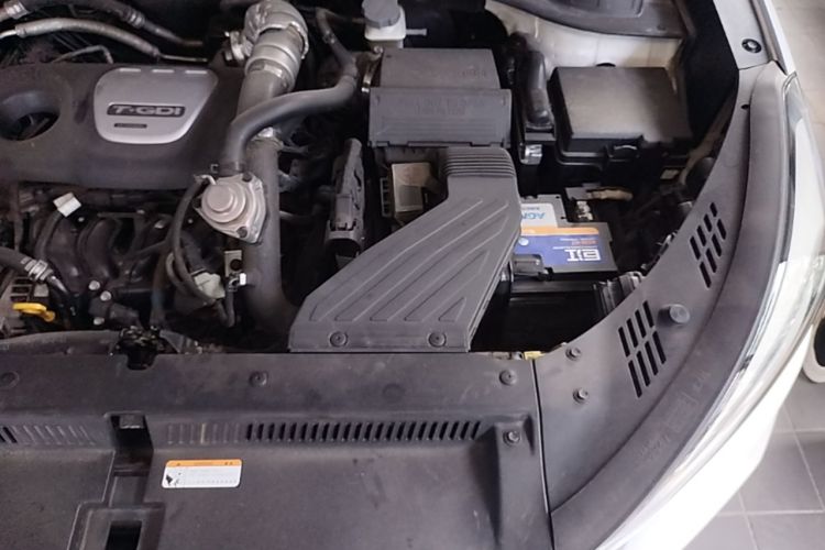 Used Hyundai Tucson 2015 1.6T Dual-Clutch Two-Wheel-Drive Leading Model Engine Bay Left