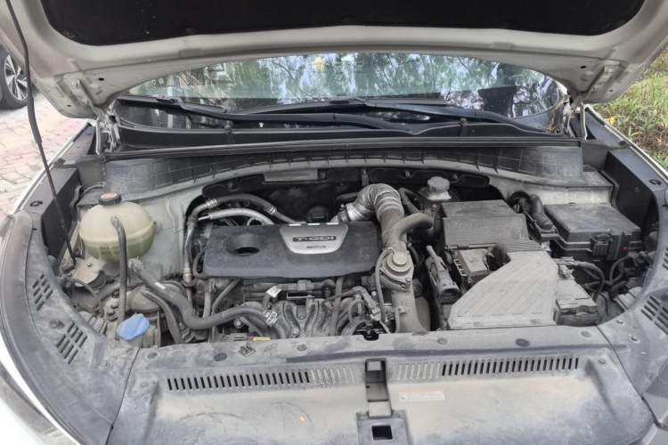 Used Hyundai Tucson 2015 1.6T Dual-Clutch Two-Wheel-Drive Smart Model Engine Bay
