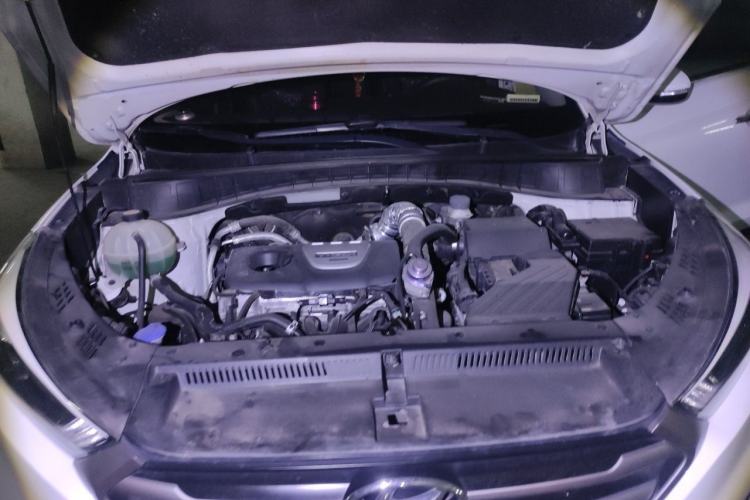 Used Hyundai Tucson 2015 1.6T Dual-Clutch Two-Wheel-Drive Smart Model Engine Bay