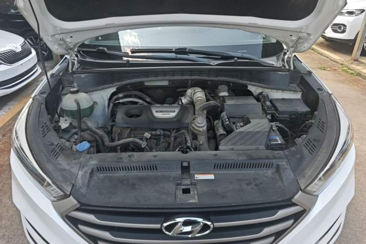 Used Hyundai Tucson 2015 1.6T Dual-Clutch Two-Wheel-Drive Smart Model Engine Bay
