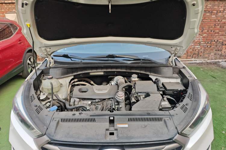 Used Hyundai Tucson 2015 1.6T Dual-Clutch Two-Wheel-Drive Smart Model Engine Bay