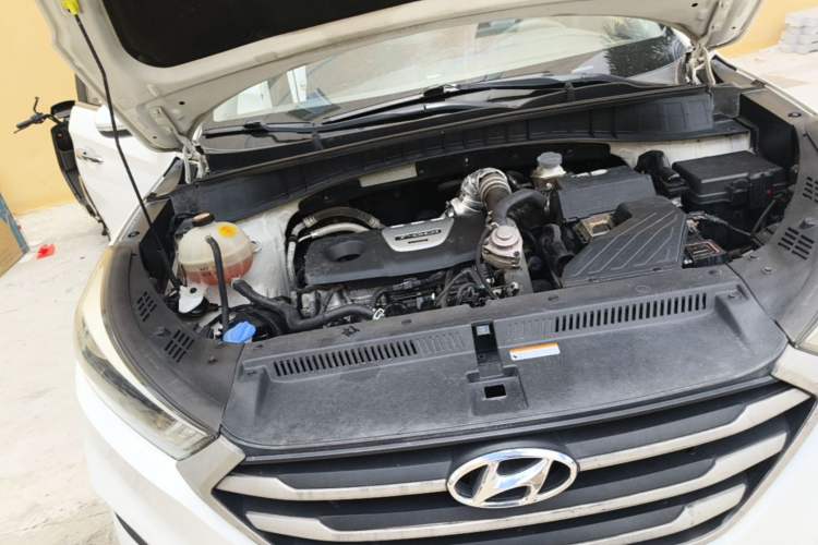 Used Hyundai Tucson 2015 1.6T Dual-Clutch Two-Wheel-Drive Smart Model Engine Bay Right