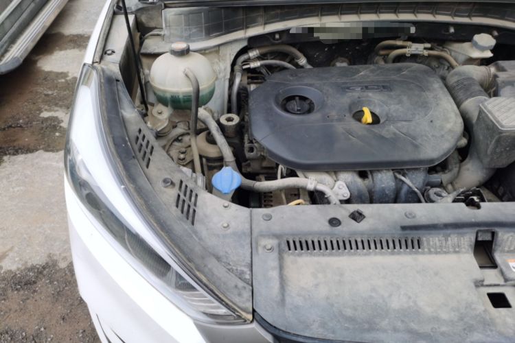 Used Hyundai Tucson 2015 2.0L Automatic Two-Wheel Drive Smart Version Engine Bay Right