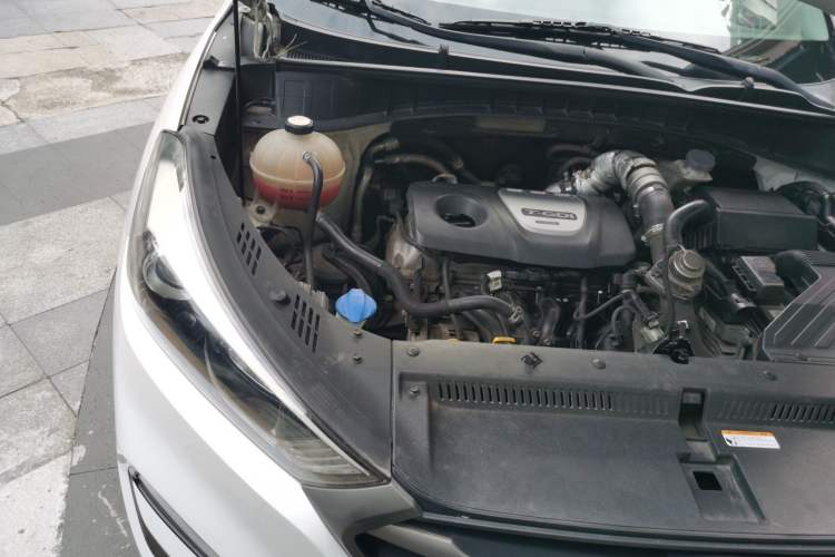 Used Hyundai Tucson 2015 1.6T Dual-Clutch Two-Wheel-Drive Smart Model Engine Bay Right