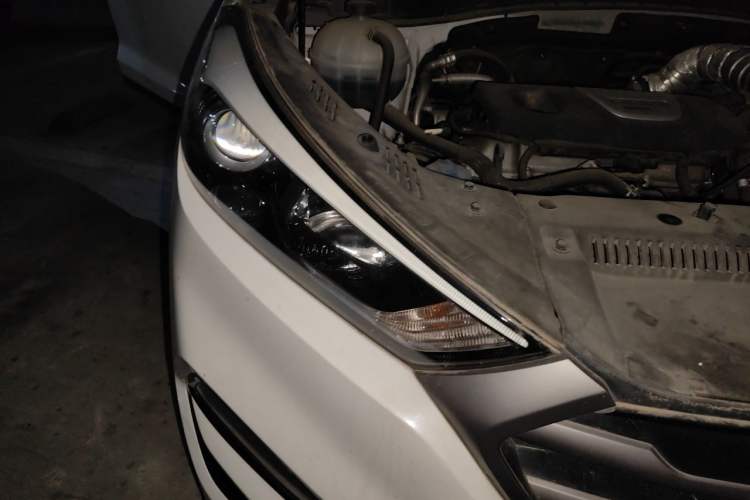 Used Hyundai Tucson 2015 1.6T Dual-Clutch Two-Wheel-Drive Smart Model Engine Bay Right
