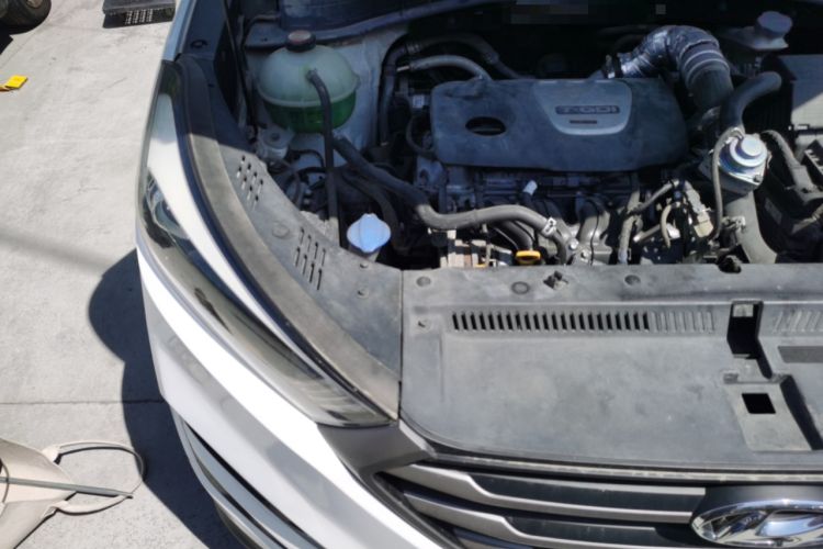 Used Hyundai Tucson 2015 1.6T Dual-Clutch Two-Wheel-Drive Smart Model Engine Bay Right
