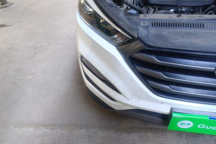 Used Hyundai Tucson 2015 1.6T Dual-Clutch Two-Wheel-Drive Smart Model Engine Bay Right