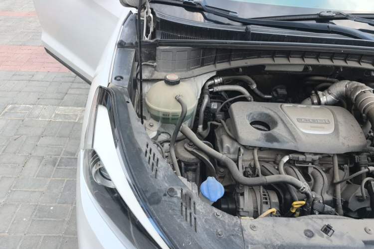 Used Hyundai Tucson 2015 1.6T Dual-Clutch Two-Wheel-Drive Leading Model Engine Bay Right